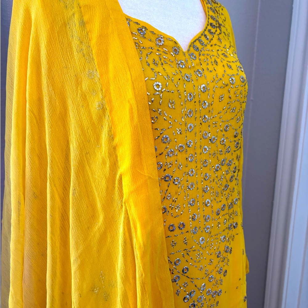 Yellow Embellished Traditional shalwar Kameez